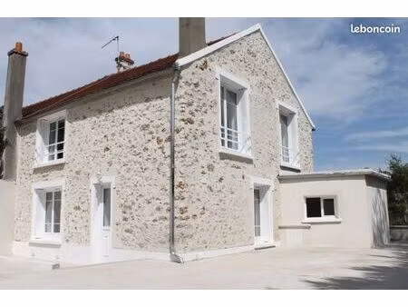 location appartement f3 – 50 m² – lumineux – stationnement – environnement calme