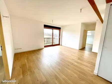 appartement lumineux balcon