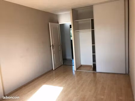 particulier location t3 duplex 76 m2 + terrasse+ parking
