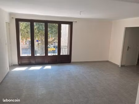 appartement t3 balcon terrasse