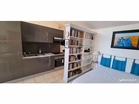studio meublé 25m2 à louer à l'année