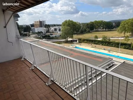 location appartement parvis / parc de la préfecture cergy à 1 minute à pieds de l'essec