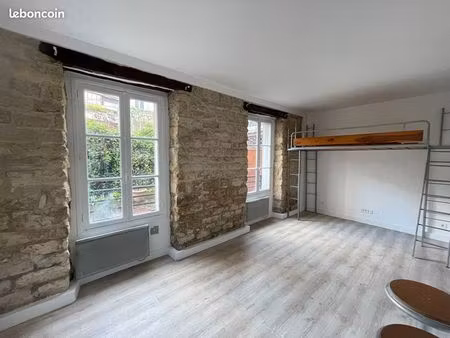 studio 1 pièce 28 m²