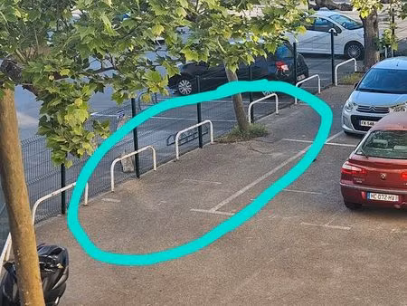 location place de parking