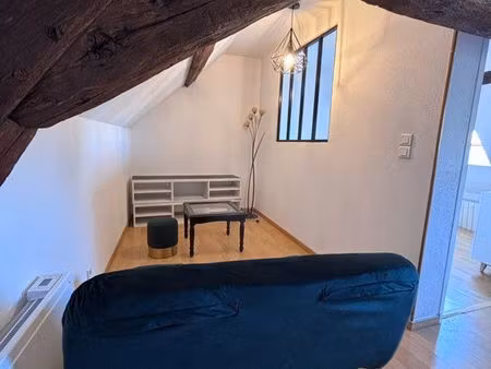 location studio meublé
