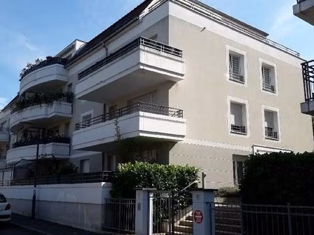 f2 neuf terrasse + parking strasbourg koenigshoffen