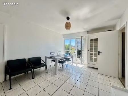 t4 à louer