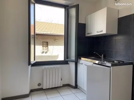 studio 2 pièces 23 m²