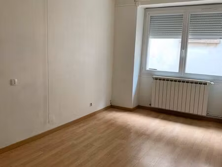 a louer appartement lacaune centre