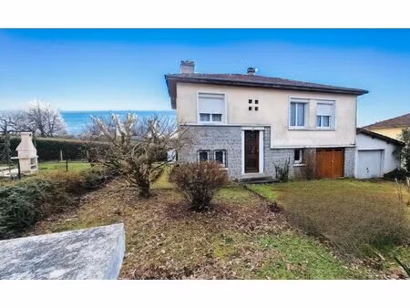 maison à vendre à nontron - 5 chambres  garage et jardin