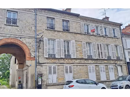 location appartement  25.75 m² t-1 à fontainebleau  675 €