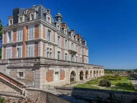 château à vendre à rully : 1 400 000 € | 1700m²