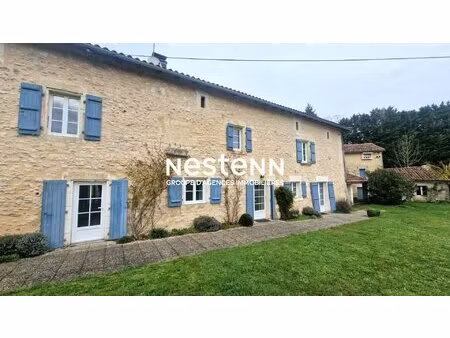 belle maison de maitre proche mareuil avec piscine et dépendances