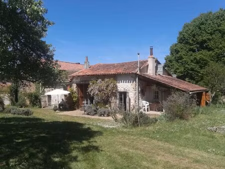 maison de campagne avec jardin et dependances