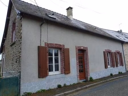 vente maison à quelaines-saint-gault (53360) : à vendre / 90m² quelaines-saint-gault