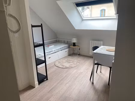 t1 - appartement meublé - vannes centre ville