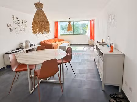 bel appartement t2 avec garage au tampon