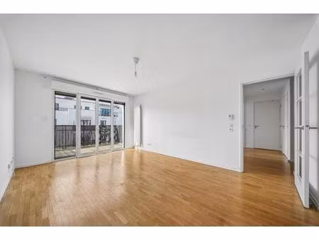 appartement 3 pièces avec balcon - suresnes