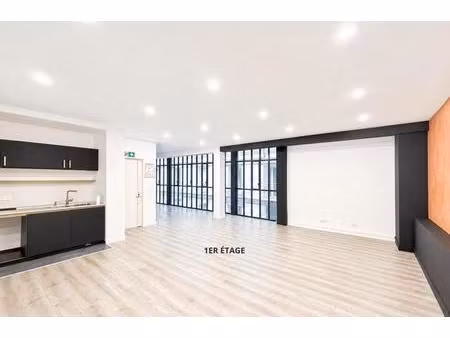 bureaux donnant sur cour avec verrière