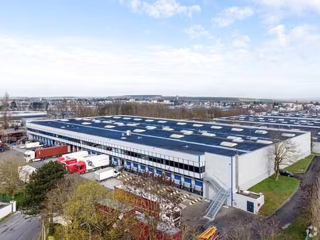 location entrepôt saint-witz 95470 4065m²