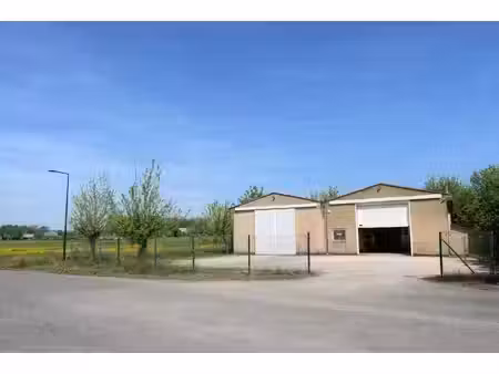 vente entrepôt 392m²