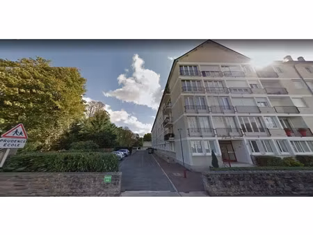 location parking à fontainebleau (77300)  100 €