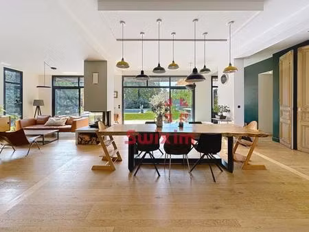 maison d'architecte 7 pièces avec piscine