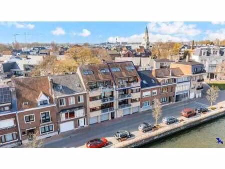 duplex avec 2 terrasses au bord du canal