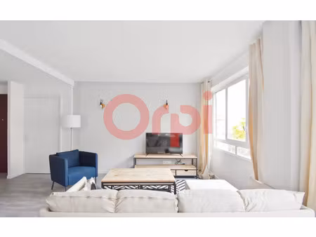 location appartement  82.05 m² t-5 à lyon 8  1 749 €