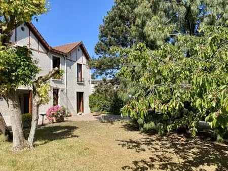 maison grand jardin au calme + garage 70 m²