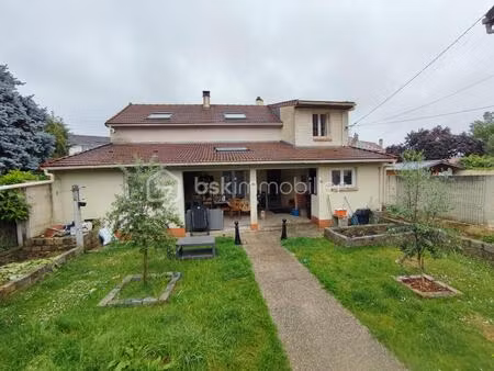 maison traditionnelle de 117 46 m² à savigny-sur-orge