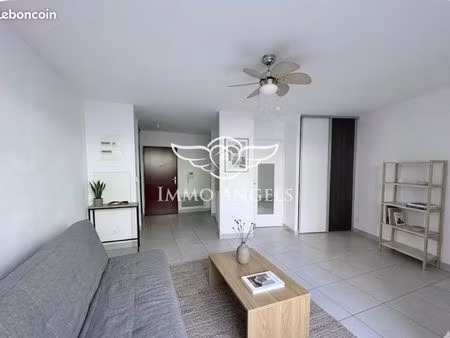 studio 1 pièce 30 m²