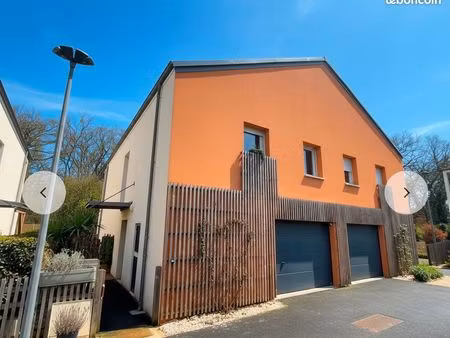 maison citadine mais la tranquillité de la campagne