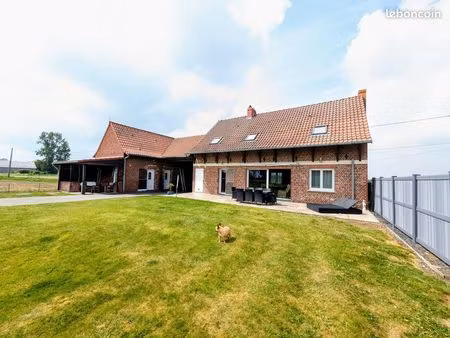 propriété 6 pièces 120 m²