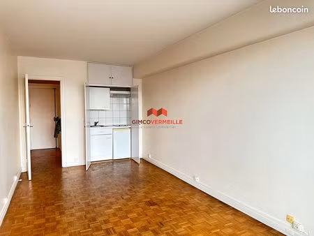 studio 1 pièce 22 m²