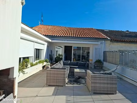 grand appartement avec terrasse