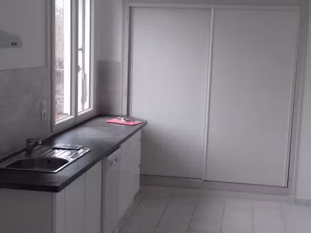 appt. 74 m2 (10 kms sud/saumur)