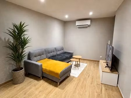 t3 duplex meublé récent – clim – 2 places parking – mions