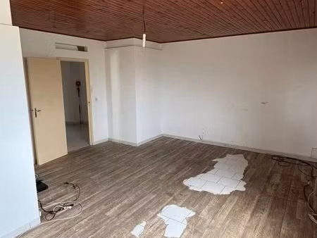 immeuble 250 m² riviere-salee
