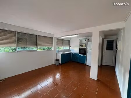 ? appartement t3 meublé – saint-esprit  martinique