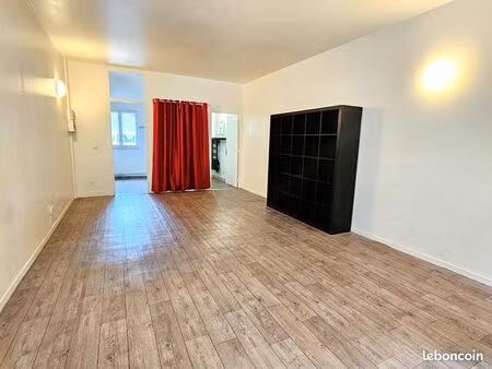 studio 1 pièce 37 m²