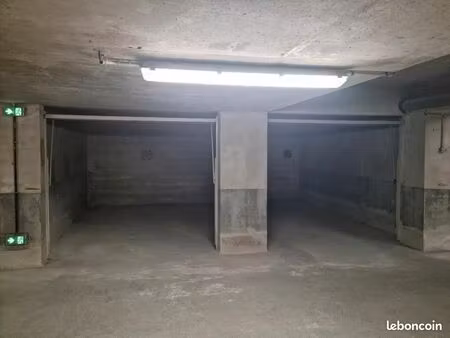 garage double à louer
