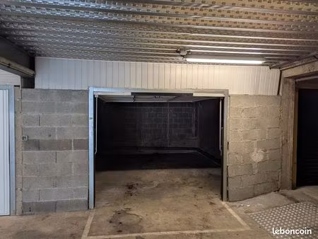 garage/box securise 21 5 m² reims. quartier jean jaures  ceres  pommery