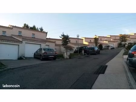 villa 4 pièces 77 m²