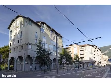 appartement 4 pièces 80 m²