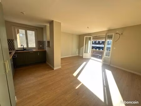 appartement t3 place brauhauban