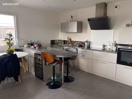 appartement 3 pièces 77 m²