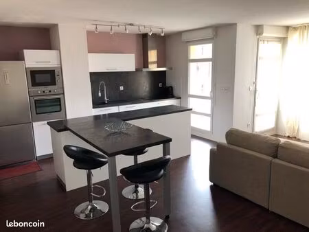 loue appartement t3 de 70m2 au pied du métro ramonville saint-agne