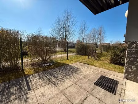 ? duplex meublé 62 m² - esprit mini maison - 2 chambres - parking privé - sans vis-à-vis