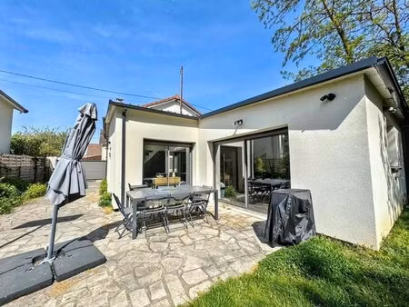 maison de 4 pièces de 116 m² au plessis-bouchard